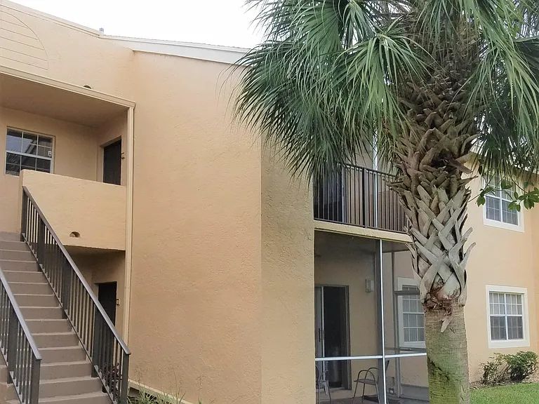 751 Cypress Ln #L7 — Photo 1