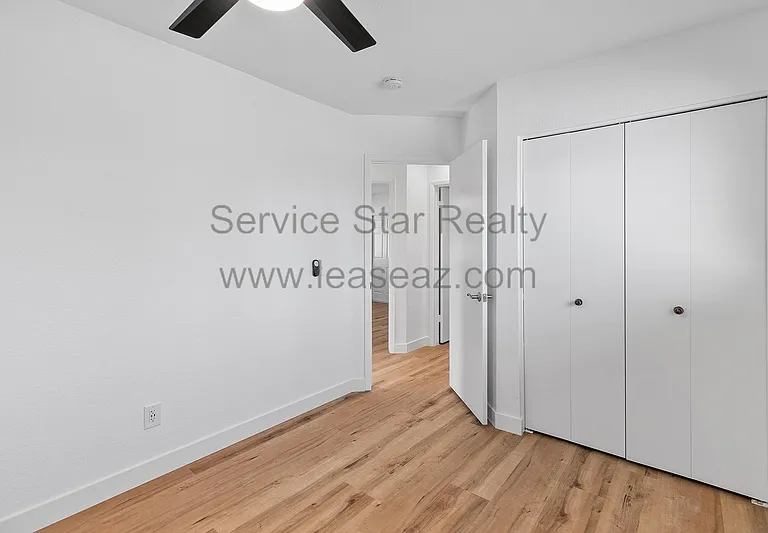 6802 E Paradise Ln — Photo 13