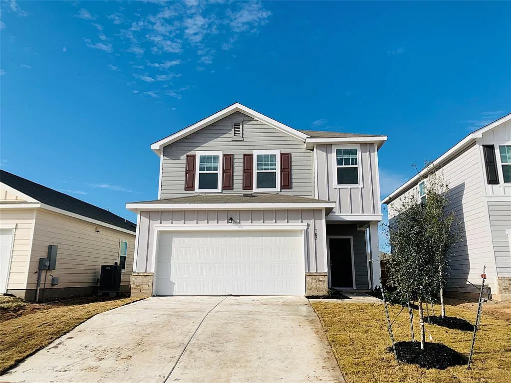 4 bed, 3.0 bath, 2331 sqft, $2,000 — Photo 1