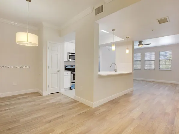 533 NE 3rd Ave APT 122, Fort Lauderdale, FL 33301