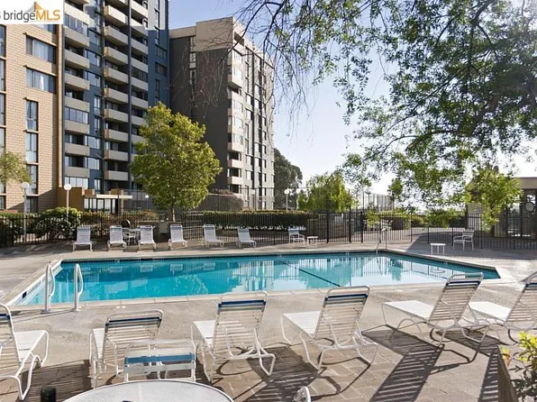 555 Pierce St APT 536, Albany, CA 94706