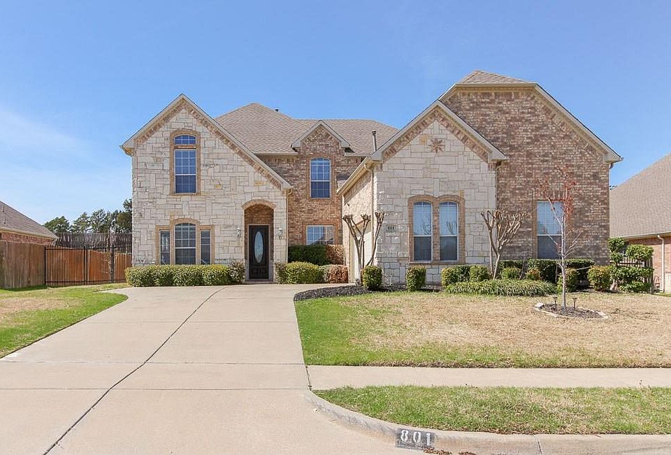 1st image of 801 Edgewood Dr