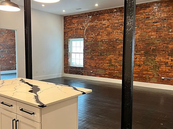 3rd image of 807 N 4th St #202