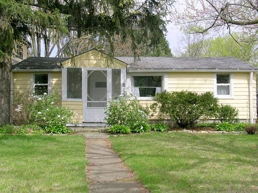 2nd image of 813 W Jackson Ave