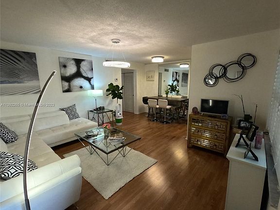 3rd image of 1943 Monroe St APT 309A
