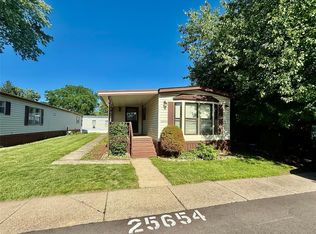 25654 Madison St, Novi, MI 48375