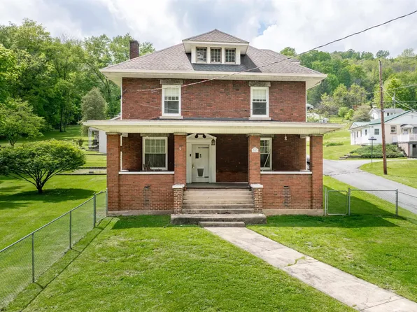 846 Maple Ave, Grafton, WV 26354
