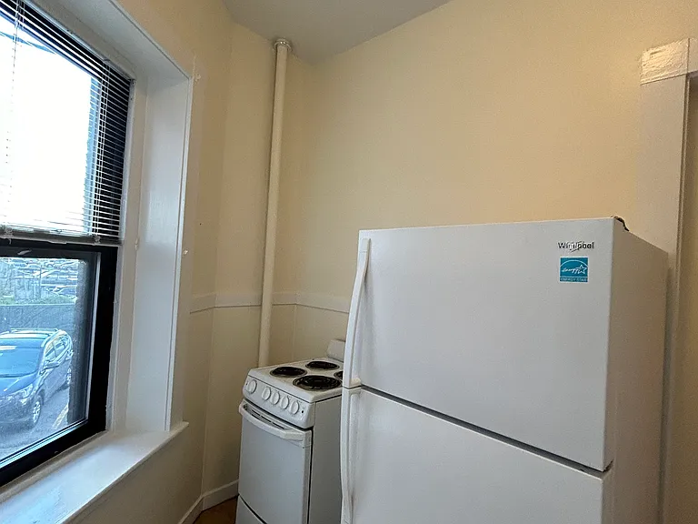 504 Beacon St #15 — Photo 8