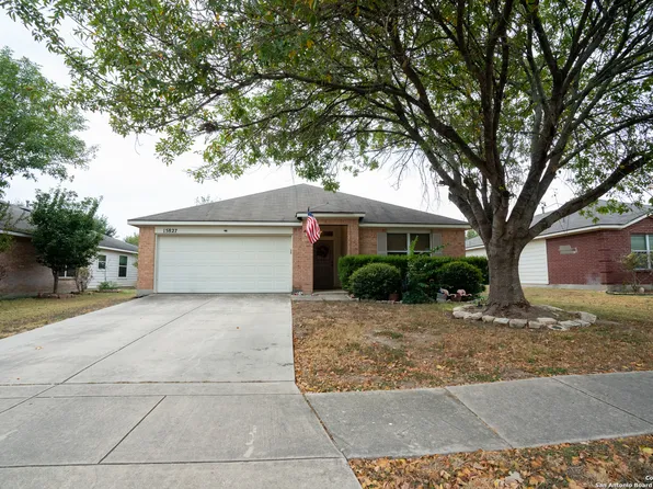 15827 Beaufort Blvd, Selma, TX 78154