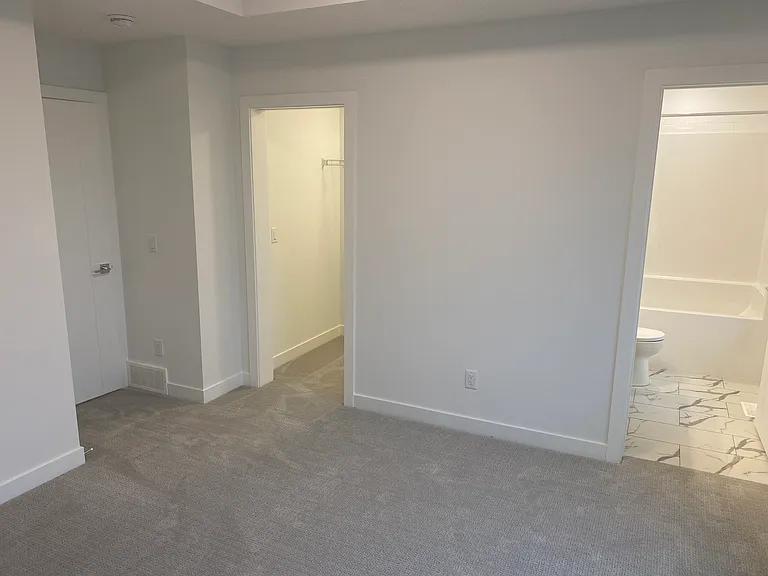 280 Chelsea Rd — Photo 29
