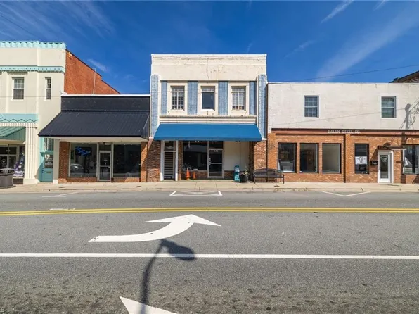 641 Washington St, Eden, NC 27288