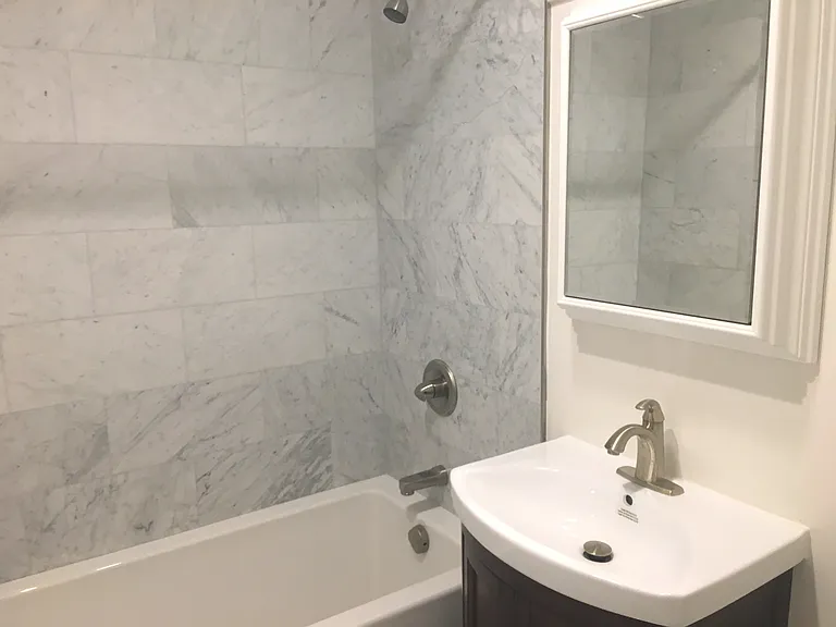 745 Hyde St #26 — Photo 9