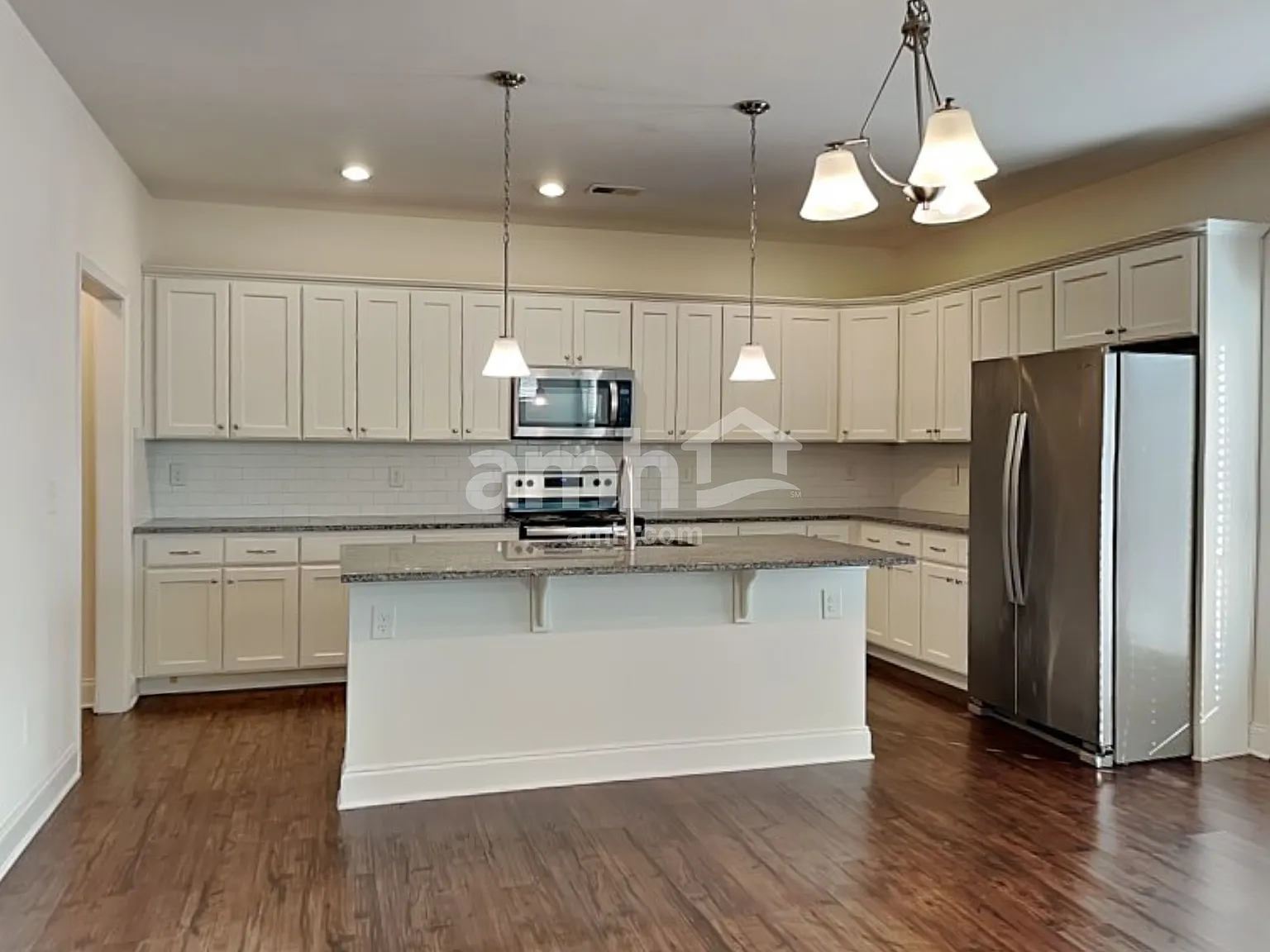 4 bed, 2.5 bath, 2620 sqft, $2,535 — Photo 3