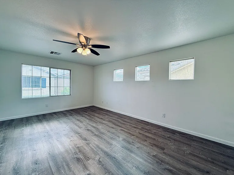 9621 Sharp Horn Ct — Photo 14