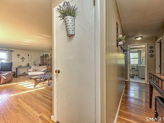 5th image of 72 Whitewood Road