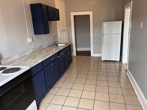 2nd image of 104 Schuylkill Ave APT 11