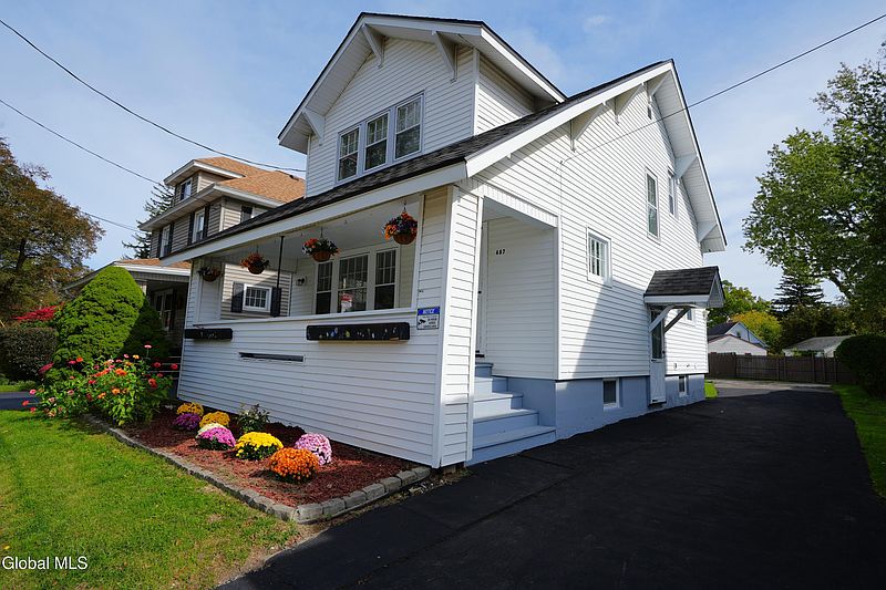 2nd image of 467 Locust Avenue