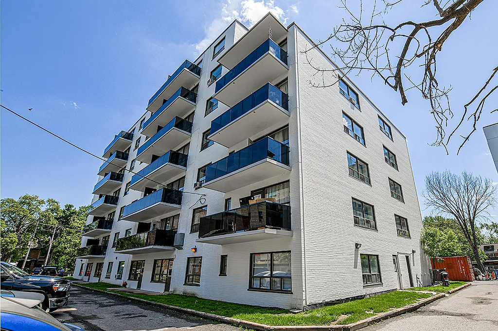 24 Tyndall Avenue — Photo 2