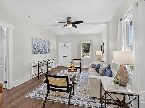 4th image of 806 E 33rd Street
