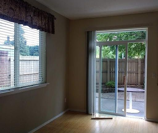 5th image of 7802 NE 24th Ct