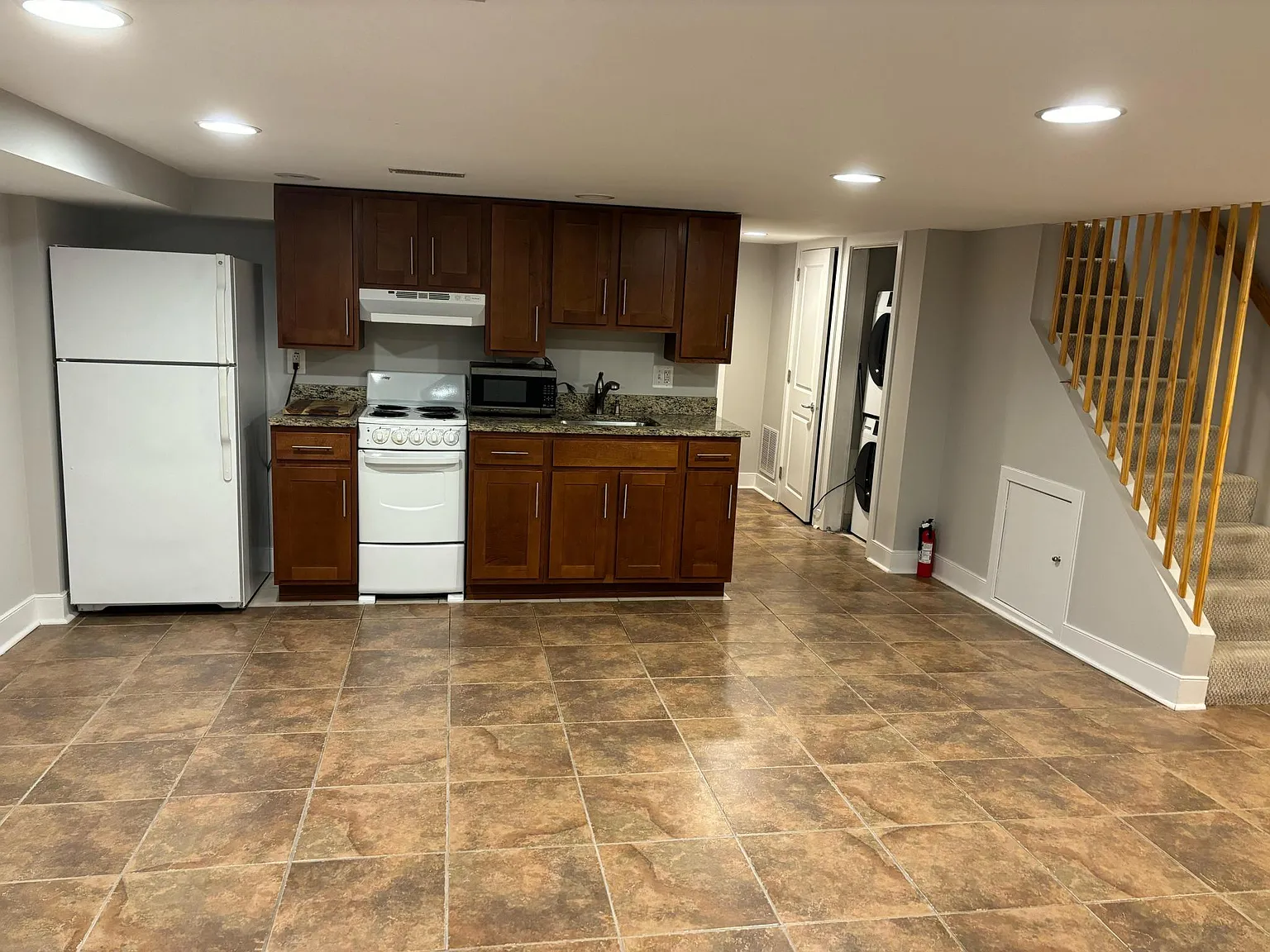 1 bed, 700 sqft, $1,700 — Photo 3