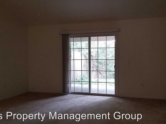 5th image of 1816 SW Grandview St #102