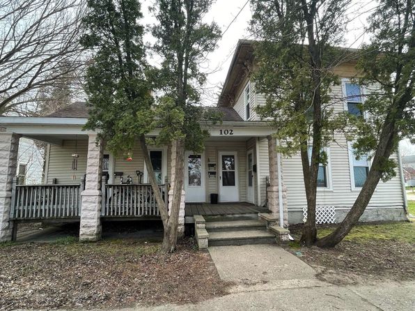 102 E Paw St, Paw Paw, MI