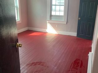 53 3rd St #1, Lowell, MA 01850