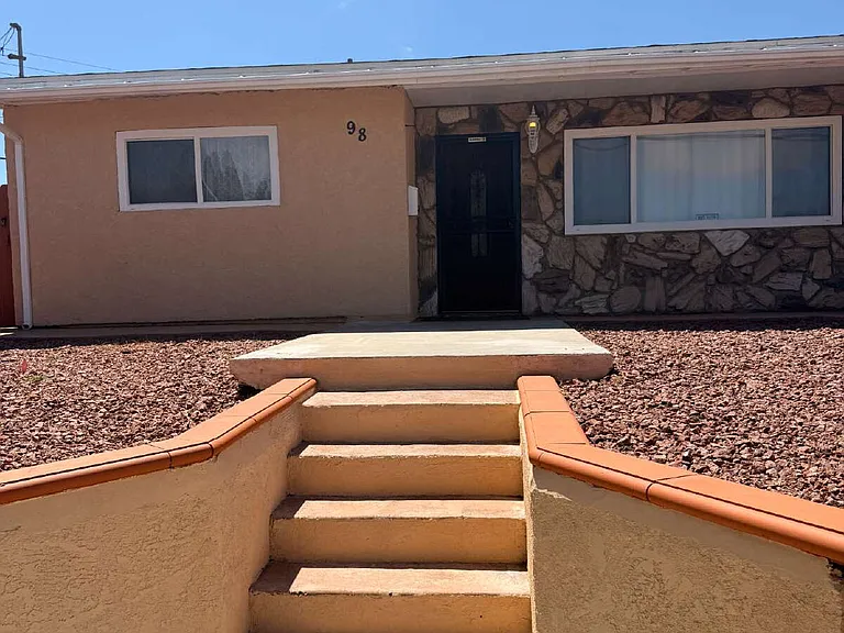 98 E Palomar St — Photo 1