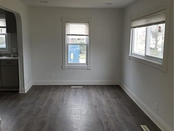 5th image of 25545 Eton Ave