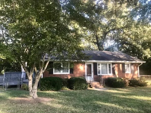 5907 Drake Rd, Greensboro, NC 27406