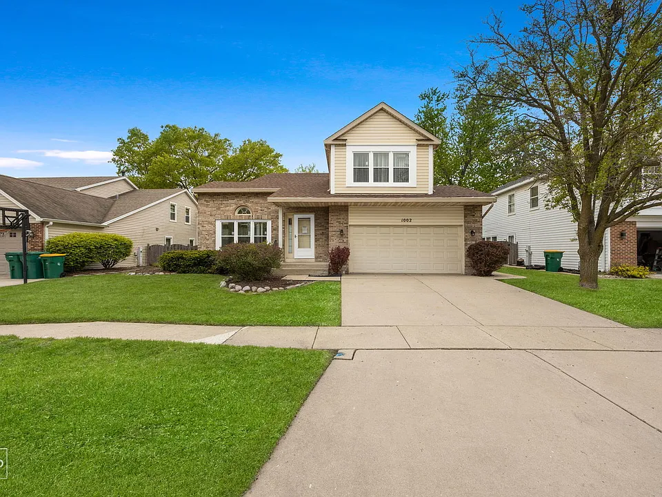 1002 Hobson Dr