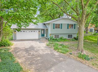 9585 98th Pl N, Maple Grove, MN 55369