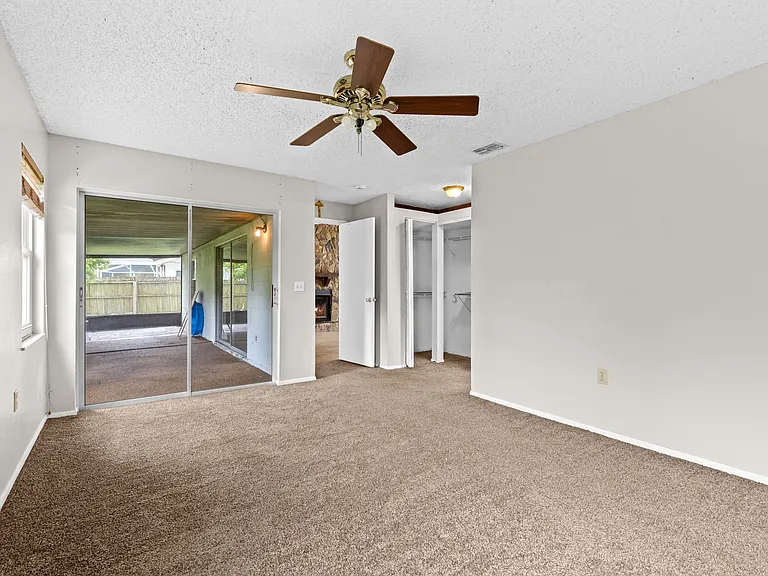 629 Stillview Cir — Photo 15