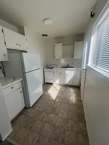 239 Price St #4 Photo 1