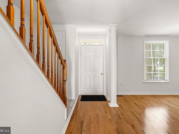 3rd image of 215 Firehouse Ln
