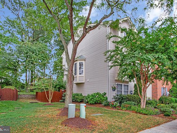 4th image of 224 Tilden Way #224