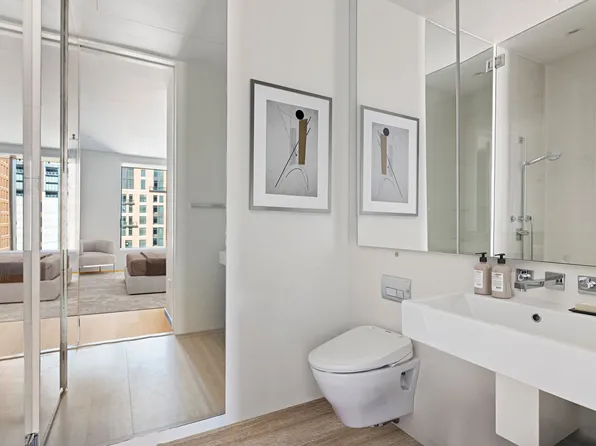 551 West 21st Street image 14 of 20