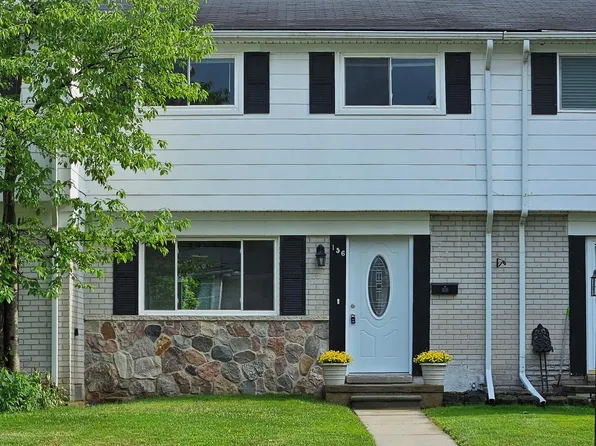 156 Parnacott Dr, Mount Clemens, MI 48043
