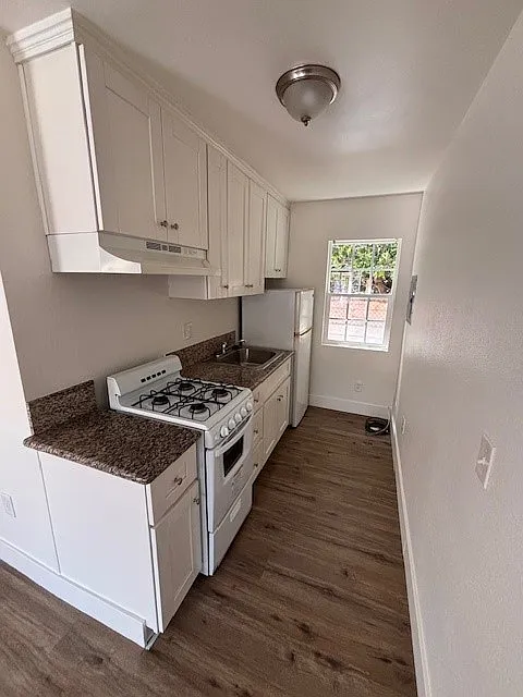 225 S Highway 101 #11