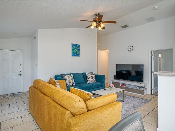 4th image of 2660 HEMINGWAY AVENUE