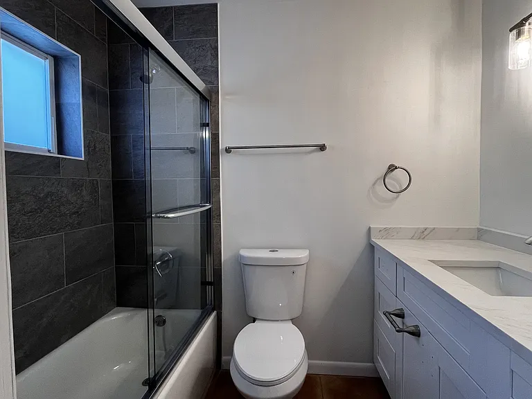 1440 Miami Rd #3 — Photo 7