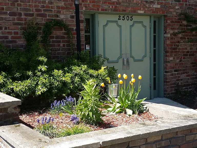 2505 N Frederick Ave — Photo 1