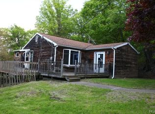26 Upland Dr, Garrison, NY 10524