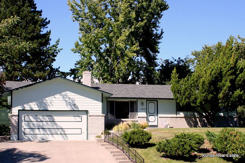 1st image of 1809 Alder Ave