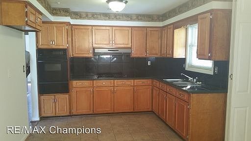 2nd image of 3027 Gleason Ave