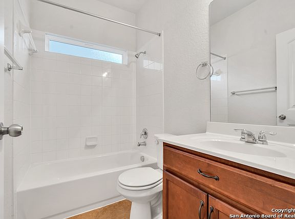5th image of 8938 Hubbard Hl