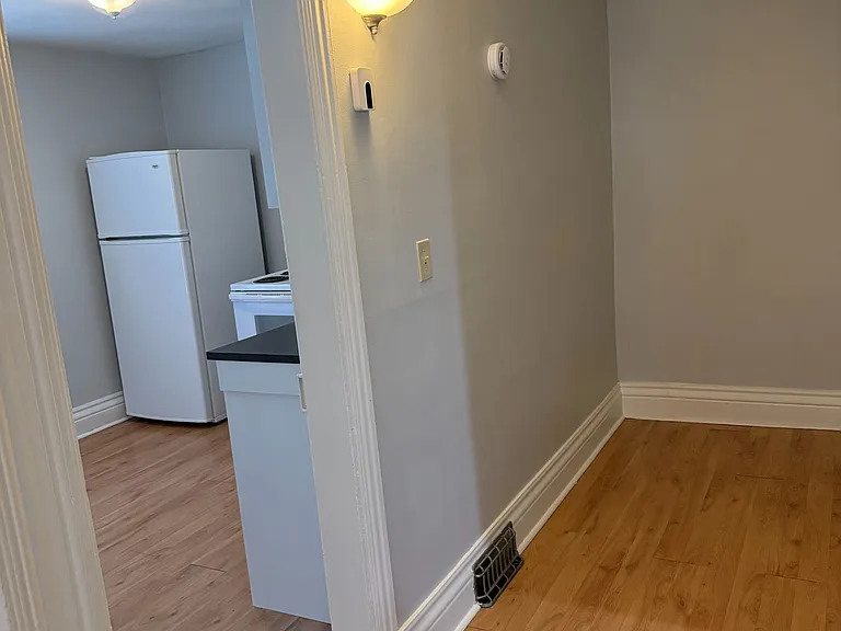 29 Mountain Ave S #2 — Photo 6