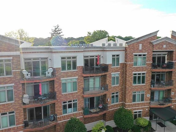 2nd image of 20971 Shoreline Ct APT 402