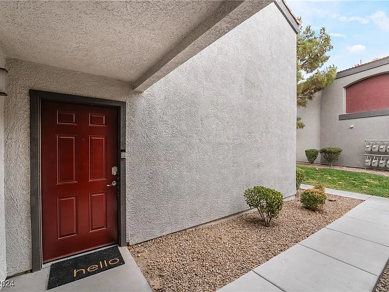 950 Seven Hills Dr #2813 — Photo 2